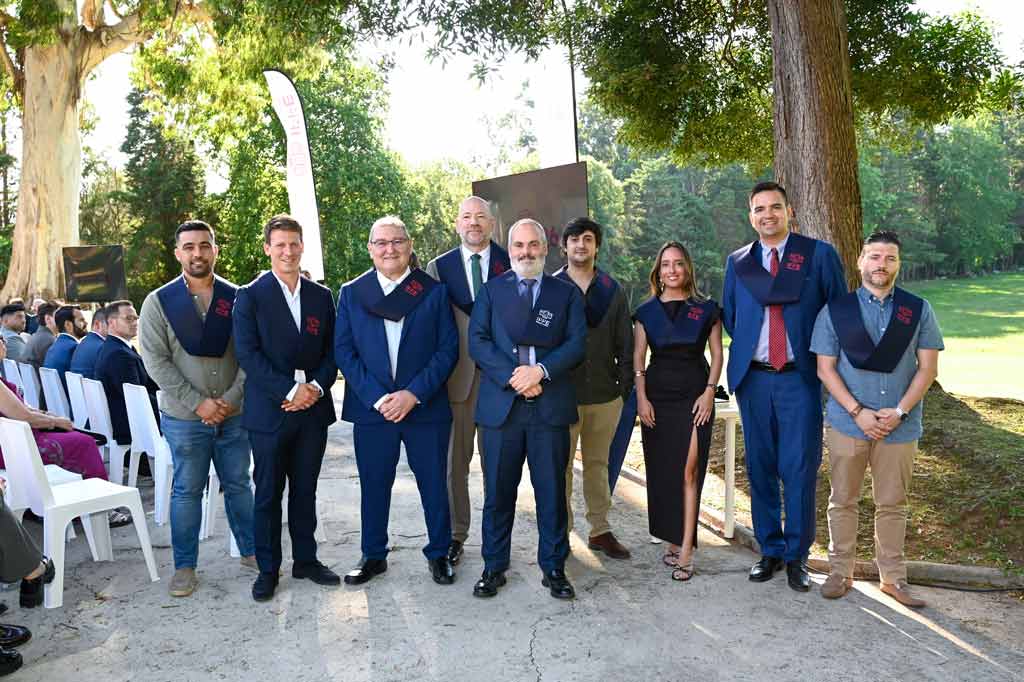 Foto de familia del alumnado del Máster Executive en Inteligencia Artificial, en colaboración con Minsait