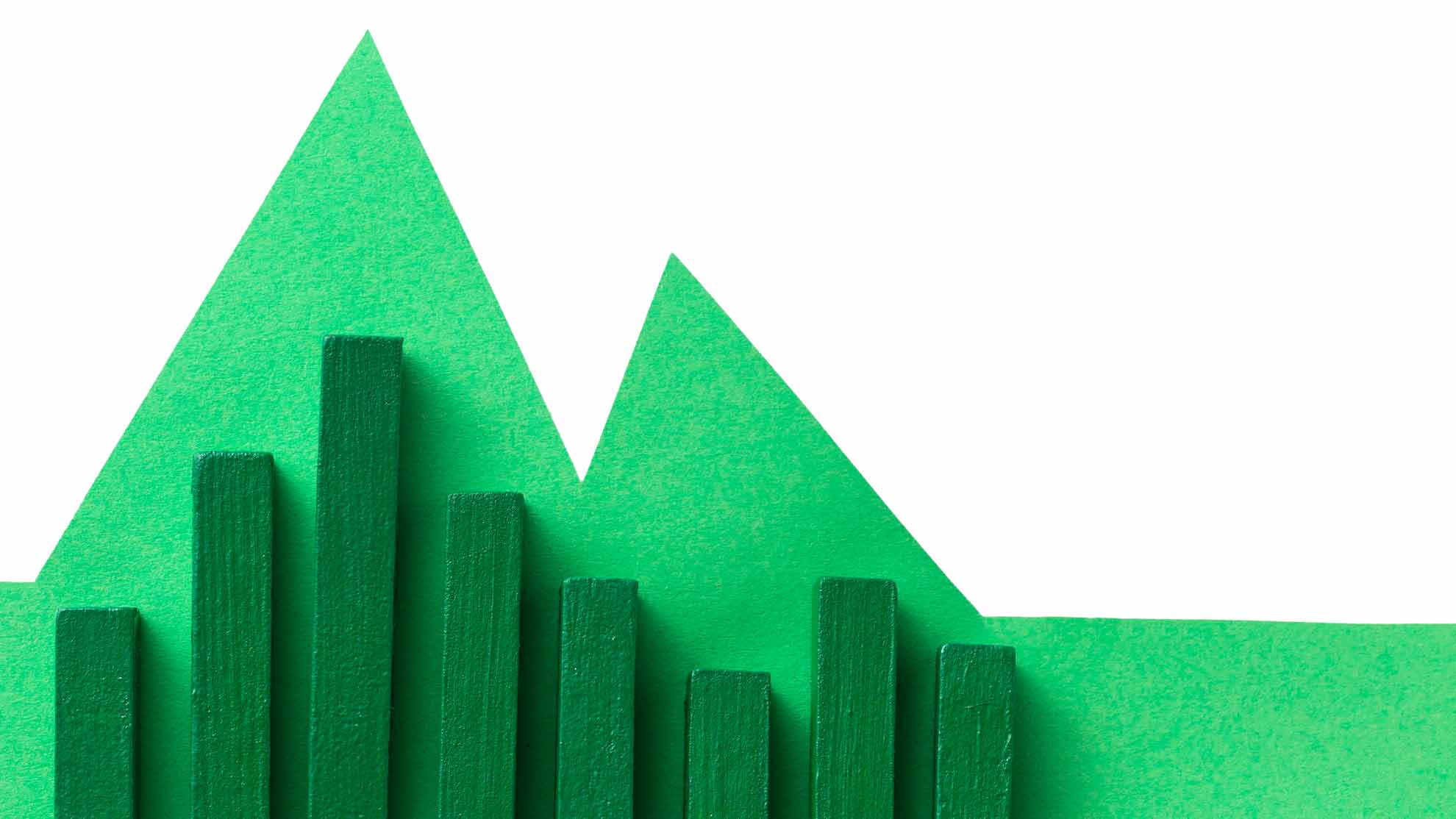Gráfico de barras verdes representando las finanzas sostenibles